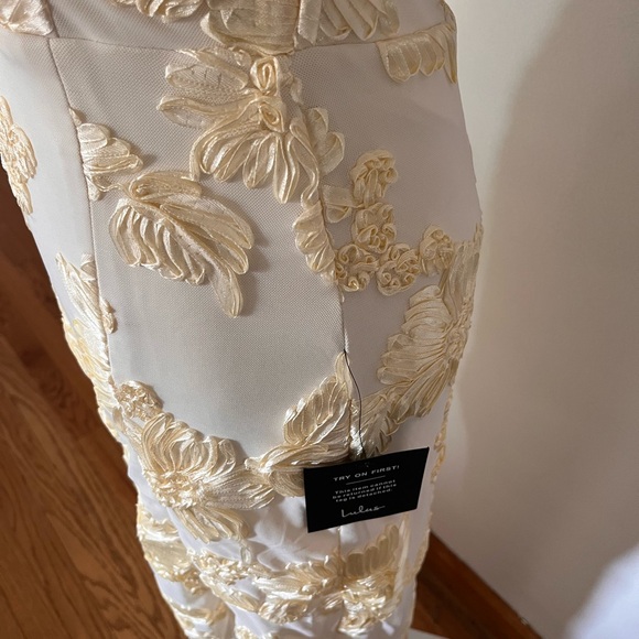 Lulu's Strapless ligth yellow dress Floral Dress nwt - Picture 4 of 11